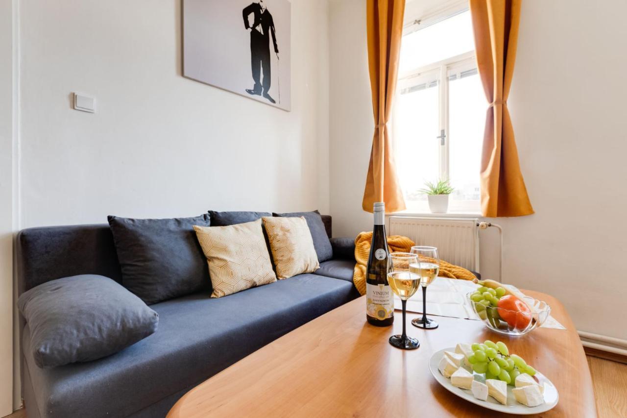 Sunshine Apartment Near The City Center Прага Екстериор снимка