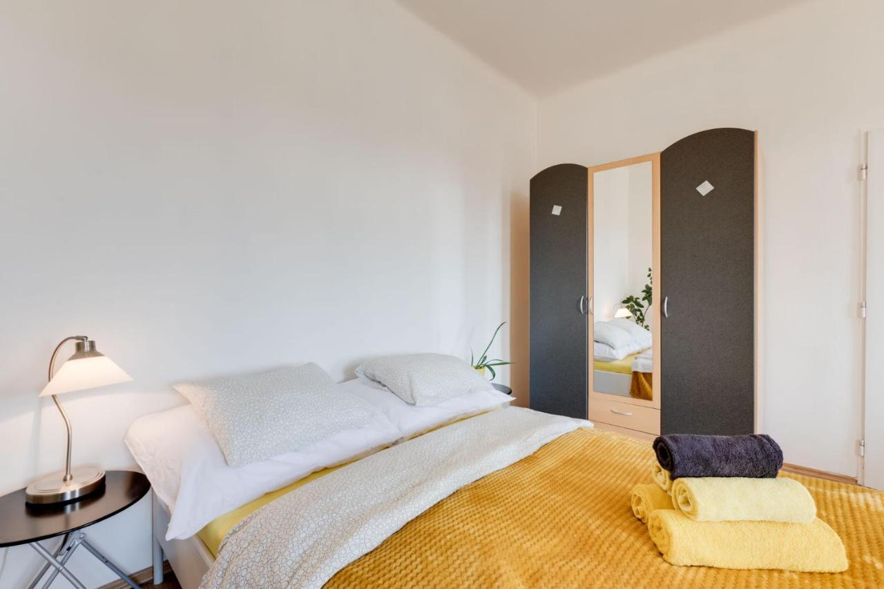 Sunshine Apartment Near The City Center Прага Екстериор снимка