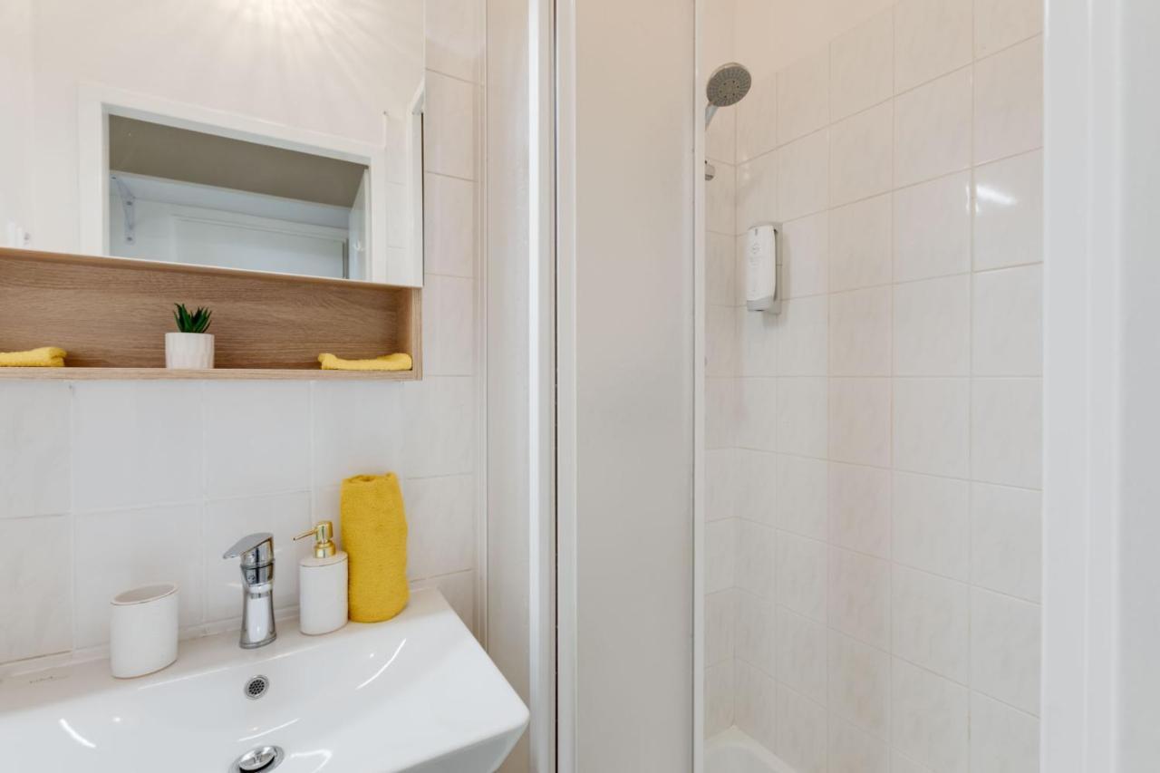 Sunshine Apartment Near The City Center Прага Екстериор снимка