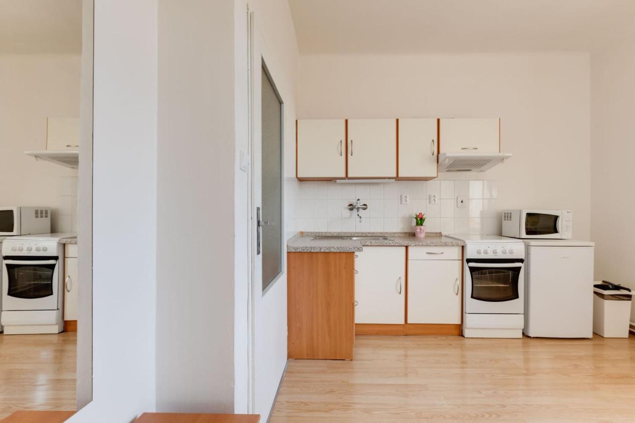 Sunshine Apartment Near The City Center Прага Екстериор снимка