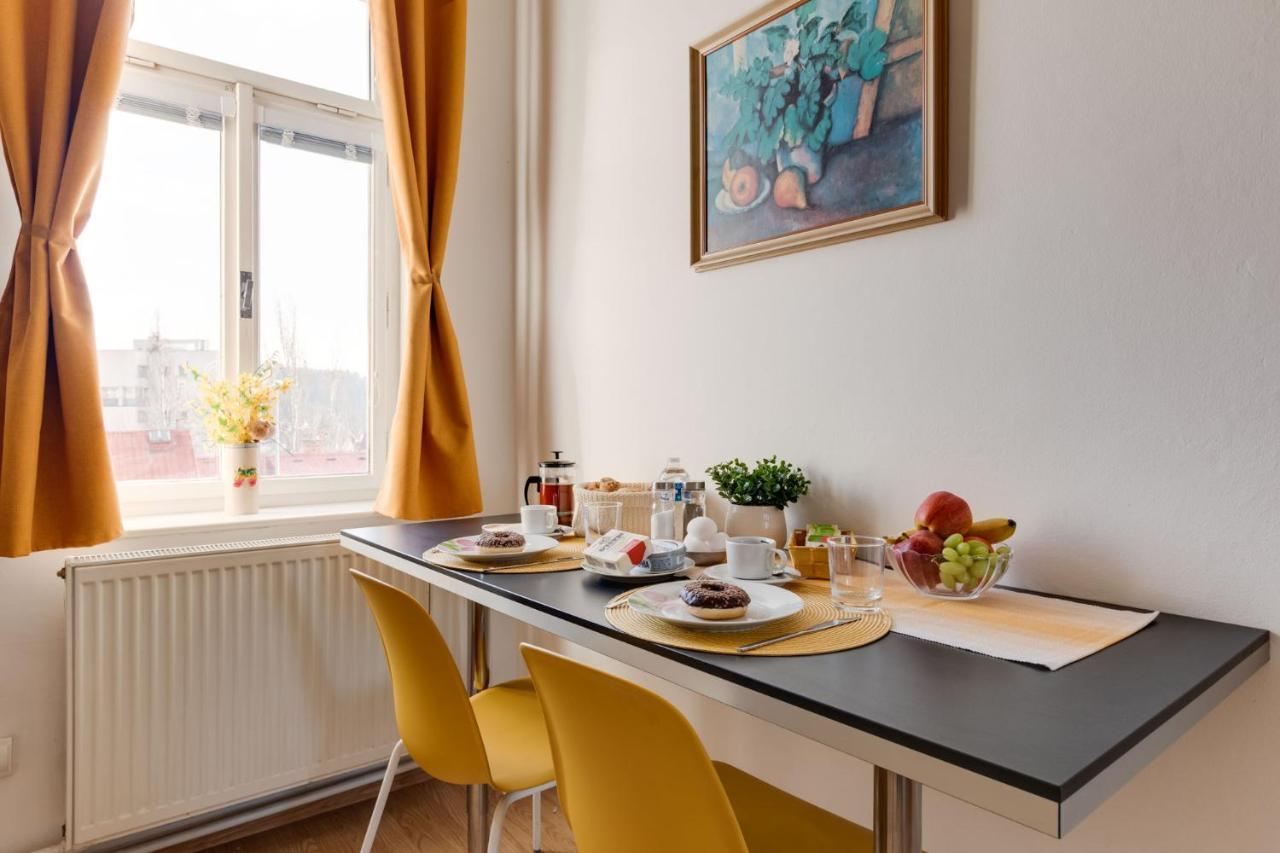 Sunshine Apartment Near The City Center Прага Екстериор снимка