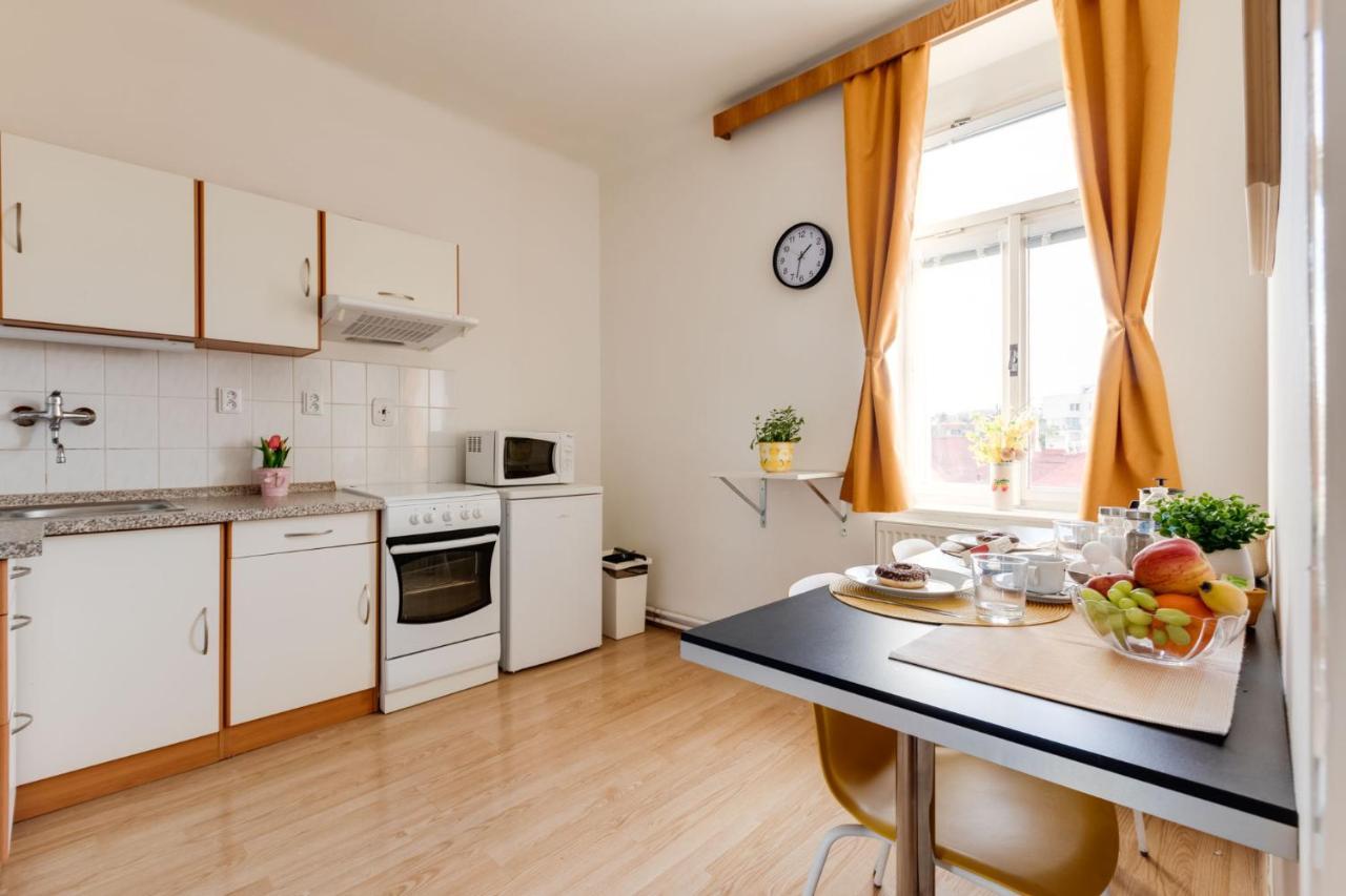 Sunshine Apartment Near The City Center Прага Екстериор снимка